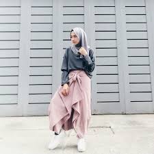 Untuk model rambut wanita kurus sendiri anda bisa memilih model rambut yang memberikan efek bervolume. Cara Berpakaian Hijab Untuk Wanita Pendek Hijabfest