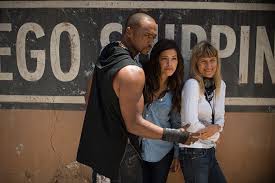 A beauty contest winner is forced to work for a crime boss after she parents need to know that miss bala is an action/crime movie wrapped around a female empowerment story. Miss Bala Director Talks Her 95 Latino Cast Crew And How She Never Stops The Hustle Entertainment Affair