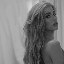 pt.2 📷: @thedkfilmsmagazine Makeup: @itsafilmphoto