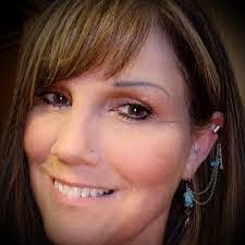 Kim Parise's Instagram, Twitter & Facebook