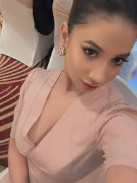 Rose Fernando (@_rosefernando_) • Instagram photos and videos