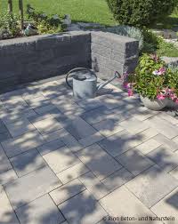 Landhausstil Auf Der Terrasse Terrasse Garten Einfahrt Gestalten