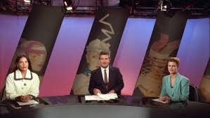 Domingo espetacular ganhou mais modificações em seu cenário (imagem: Carolina Ferraz E Contratada Pela Record Para Apresentar O Domingo Espetacular Tv E Lazer Extra Online