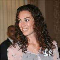 Melanie Holbrook's Instagram, Twitter & Facebook