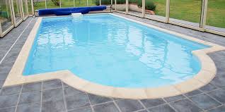 Les Margelles De Piscine Ce Qu Il Faut Savoir