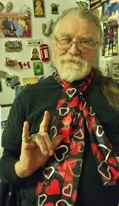 Thomas Schade's Instagram, Twitter & Facebook