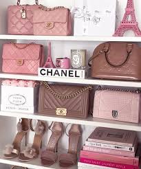 Such A Pretty Wardrobe Pic Missyanacherie Neverwithoutmylv Lvlover Purses And Bags Luxury Bags Purses And Handbags