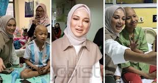 Kali ini aku share tutorial cara memakai tudung bawal yg super simple dan. Selain Dipuji Lawat Pesakit Kanser Penampilan Neelofa Cantik Menggayakan Tudung Bawal Dirindui Netizen Hijabista