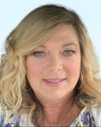 Debbie Hirsch's Instagram, Twitter & Facebook