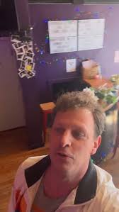 lannaloveslemmy Makin the dream work! 🙏 #chickenfriedsteakfingers  #eastender #teamwork #purplewalls #goldceiling 📷 @gigi.mall