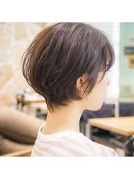 2020年秋冬 ショートカット くびれ 大人ショート 襟足 大人かわいい 丸みのヘアスタイル biglobe beauty 耳かけショート カット キュートなヘアスタイル ショート 襟足