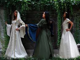 Das hochzeitskleid ist für die braut der wohl wichtigste bestandteil der hochzeit. Elfenkleider
