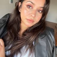 20+ "Iris She" profiles