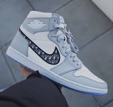 Nike Air Jordan 1 Mid M Light Smoke Grey Black White In Case You Re Wondering Where The Dior 700 Pics In 2020 Sneakers Fashion Nike Air Shoes Jordan Shoes Girls