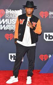 Ne Yo From 2018 Iheartradio Music Awards Red Carpet Fashion The Good Man Singer And World Of Dance Judge Brings Red Carpet Fashion Fashion Off White Jacket