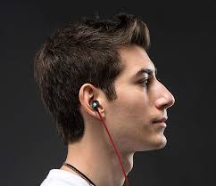 Betron DC950 In-Ear Headphones, Wired Earphones with Deep Bass, 3.5mm Jack,  11.5mm Driver, Ergonomic Design, Passive Noise Isolation, Tangle-Free  Cable, and Sweatproof Build, Black: Amazon.co.uk: Electronics & Photo