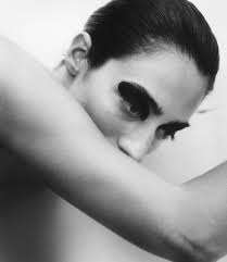 The incredible @conievallese by @hannatveite for Display Copy. 🤸🏽 Model_  @conievallese Photography_ @hannatveite Styling_ @esthermatillaoubina Hair_  @joeygeorge Makeup_ @cyndlekomarovski using @chanel.beauty 1_ CONIE WEARS_  JEANS_ LEVI'S_ ...