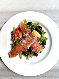 The Really Happy Hour at Solunto has...