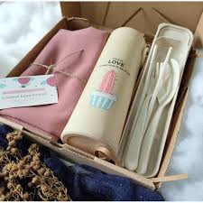 Tentu anda ingin melihatnya tersenyum bahagia ketika menerima kado tersebut, bukan? Kado Ulang Harga Terbaik Agustus 2021 Shopee Indonesia