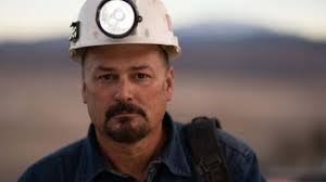 Gina Dillman's Instagram, Twitter & Facebook