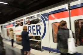 La direction générale de l'aviation civile (dgac) a demandé aux compagnies de réduire de 15% le nombre de vols au départ de paris orly. Greve Du 26 Decembre Un Trafic Toujours Tres Perturbe Ce Jeudi Defense 92 Fr