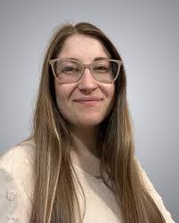 Sara Brinkerhoff's Instagram, Twitter & Facebook