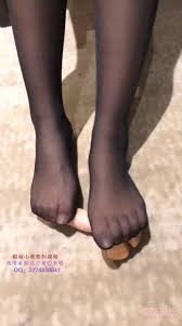 船袜小兔女仆-舔脚视频在线观看