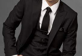 We would like to show you a description here but the site won't allow us. Black Knit Tie With Black Suit Black Three Piece Suit Black Suits Well Dressed Men