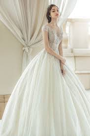 Less Is More 15 Simple Yet Beautiful Wedding Dresses For Modern Brides In 2020 Classy Wedding Dress Beautiful Wedding Dresses Simple Gowns
