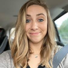 Karen Wisniewski's Instagram, Twitter & Facebook