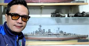 1/2000 Royal Navy Admiral-Class Battlecruiser HMS Hood