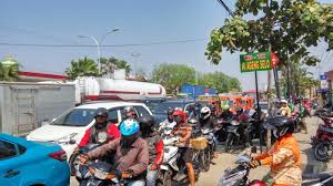 Ribuan gif gambar animasi animasi bergerak bergerak 100 temukan ribuan gif gambar animasi animasi bergerak animasi di gambaranimasi org lebih dari 150 ribu gambar telah diatur dengan rapi ke. Ada Perbaikan Rel Kereta Api Lalulintas Jalan Kaligawe Macet Tribun Jateng