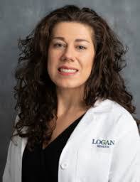 Amber Keefer's Instagram, Twitter & Facebook