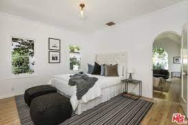 Mi perro entró al cuarto para despertarme. 50 Spanish Style Primary Bedroom Ideas Photos Home Stratosphere