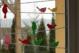 Wir freuen uns auf dich! Hallo Fruhling Von Einem Bunten Vogelparadies An Unserem Fenster Druckvorlage Schwesternliebe Wir