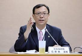 绿珠，传说原姓梁，生在白州境内的双角山下（今广西博白县浪平镇）， 1 绝艳的姿容世所罕见。 古时越地民俗以珠为上宝，生女称为珠娘，生男称作珠儿。 绿珠的名字由此而来。石崇为交趾采访使，以珍珠十斛得到了绿珠。 亦有一种说法，因为石崇以珍珠买下她，所以名珠。 çŽ‹ç'žæ…§è'£åº§ä¸ä¿ ç ´å¤©è'æ'æ‰‹é•·åºšè'£äº‹æœƒè¡›ç¦éƒ¨æœ€åœ¨æ„é€™ä»¶äº‹