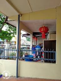 Whether you are looking to buy or rent properties, we have the most comprehensive property listings in malaysia. 2 Bedroom 1 Bathroom Landed House For Rent At Link House Seri Petaling Taman Castlefields Roomz Asia