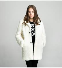 Grâce à ces pièces maîtresses de notre dressing, l'hiver sera cette. Manteau Laine Bouillie Femme Avec Fermeture Boutons Pression