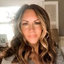 Dora Marcus's Instagram, Twitter & Facebook