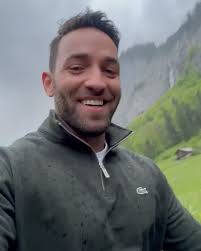 Hinter vielen Momenten. 🤍