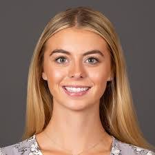 Ellie Cook's Instagram, Twitter & Facebook