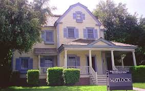 1164 Morning Glory Circle Universal City Backlot Photos Famous Houses Celebrity Mansions Home Tv