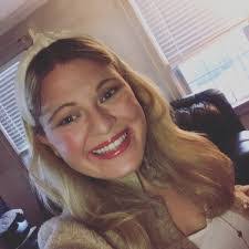 Amanda Kline's Instagram, Twitter & Facebook