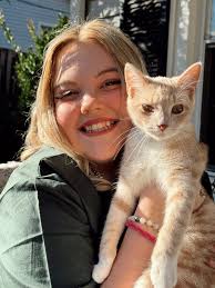 looking for a pet sitter? Hi everyone my name Is Kennedy I have multiple  references I previously worked at a vet hospital I am now in college for my  vet technical degree