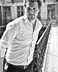 A nemzeti színháztól távozó péterfy bori veszi át májusban kovács patríciától a kramer kontra kramer női főszerepét. A Hos A Borbelyseged Meg A Kameleon Interju Nagy Ervin Szinmuvesszel Orosz Ildiko Irasai