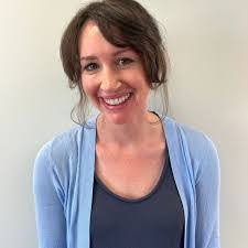 Elisa Avery's Instagram, Twitter & Facebook