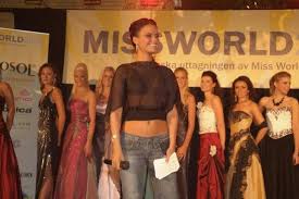 Sofia hellqvist, a fashion model who has posed in men's magazines and participated in the scandalous tv series paradise hotel, has dated the swedish prince since january 2010. Pinterest