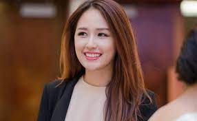 Người đẹp tiết lộ mọi người phải dậy từ. Hoa Háº­u Mai PhÆ°Æ¡ng Thuy Ä'áº§u TÆ° Chá»©ng Khoan Cháº¯c Cháº¯n Khong Ngheo