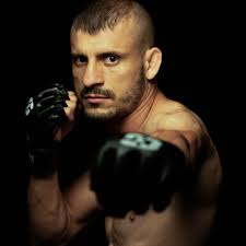 No te pierdas toda la acción que habrá en La Jaula mañana! 🔥 David  Solorzano (134.6 lbs.) VS Axel Osuna (134.8 lbs.) Mauricio Cubillo (135.2  lbs.) VS Leo Muniz (134.8 lbs.) Mariah