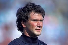 Un ex compagno di Giuliani: "Si giocò la vita all'addio al celibato di  Maradona, c'erano 42 ragazze"